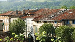 Façades des maisons revéloises