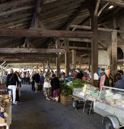 Marché de plein vent - © Jean-Luc Sarda